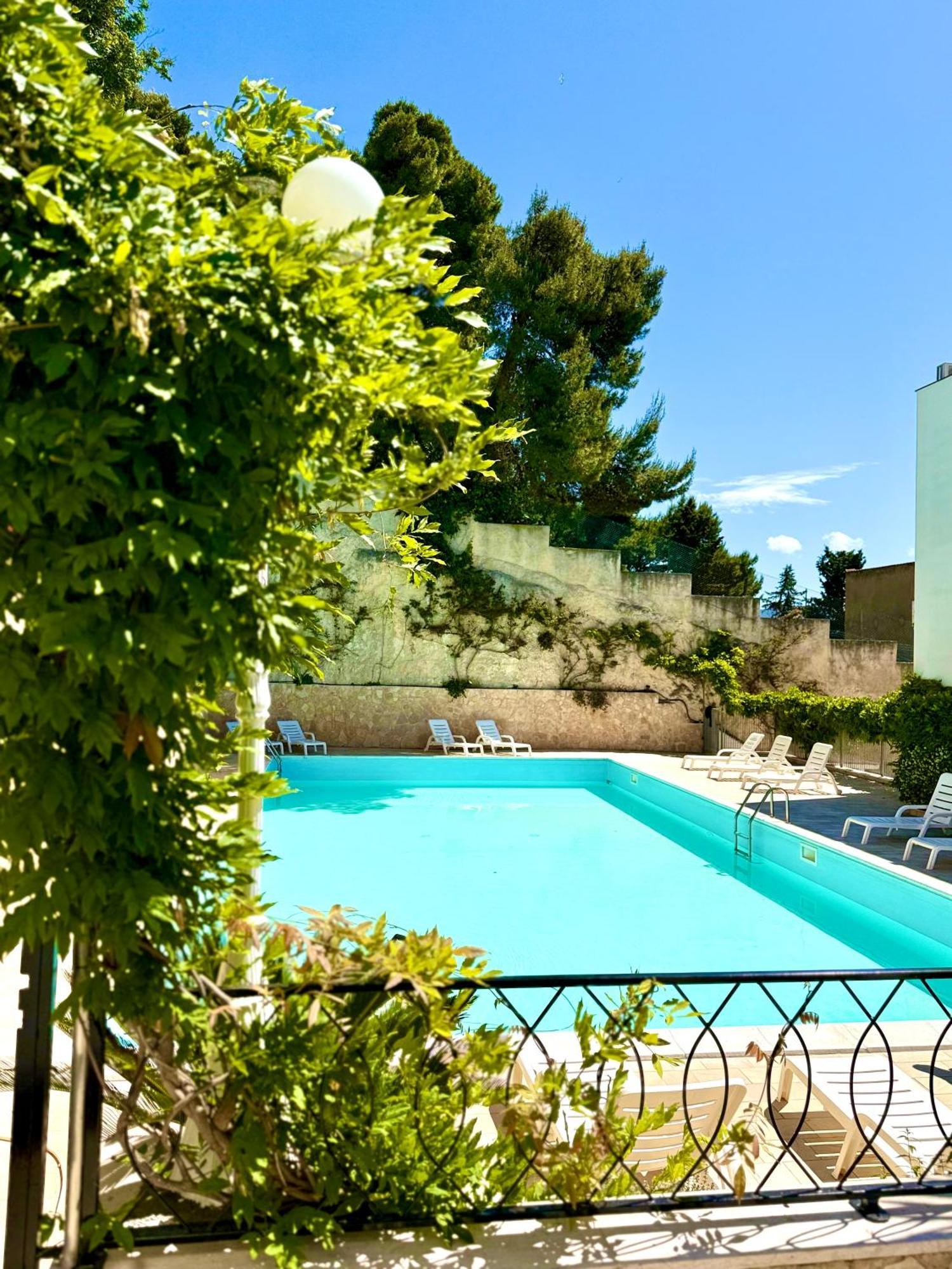 Hotel Timiama Пескичи Экстерьер фото